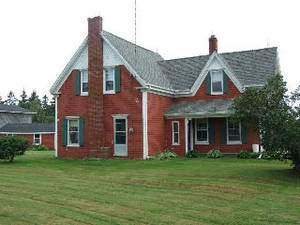 We perform home inspections on many older brick veneer homes from around 1930s, like many found throughout the Gravenhurst and Orillia area.  This one has an added front porch with shed roof newer windows and screen doors, Something a first time home buyer or a young family could call home. 